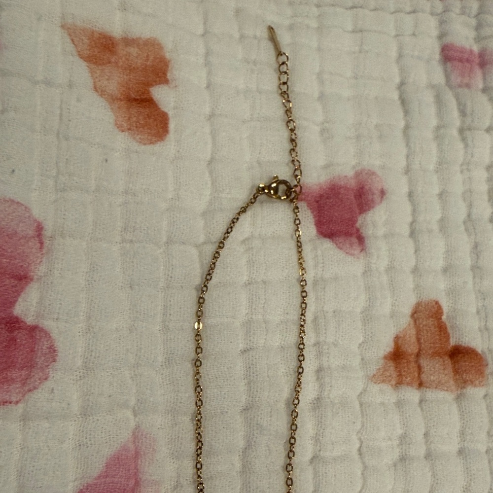 Gold Pendant Necklace with Oval Charm NIP - Picture 5 of 10